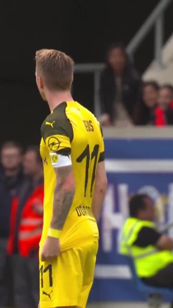 [视频/集锦]太强壮有时候也不好！罗伊斯与紧身球衣的小瞬间！