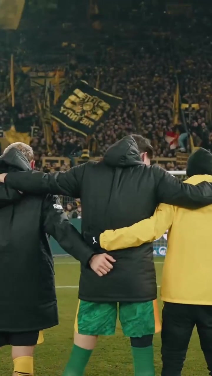 【視頻/集錦】德甲主場完勝美因茨！多特蒙德賽后球迷互動環(huán)節(jié)！