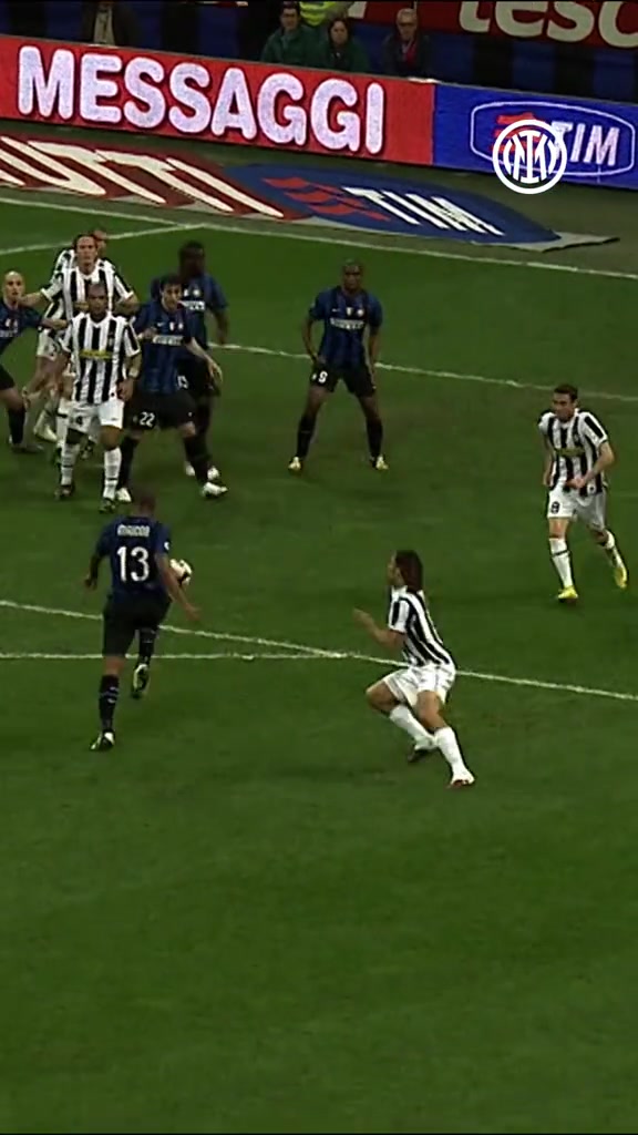 【有道理嘛?】国米官推预热国家德比：麦孔和埃托奥都曾贡献经典