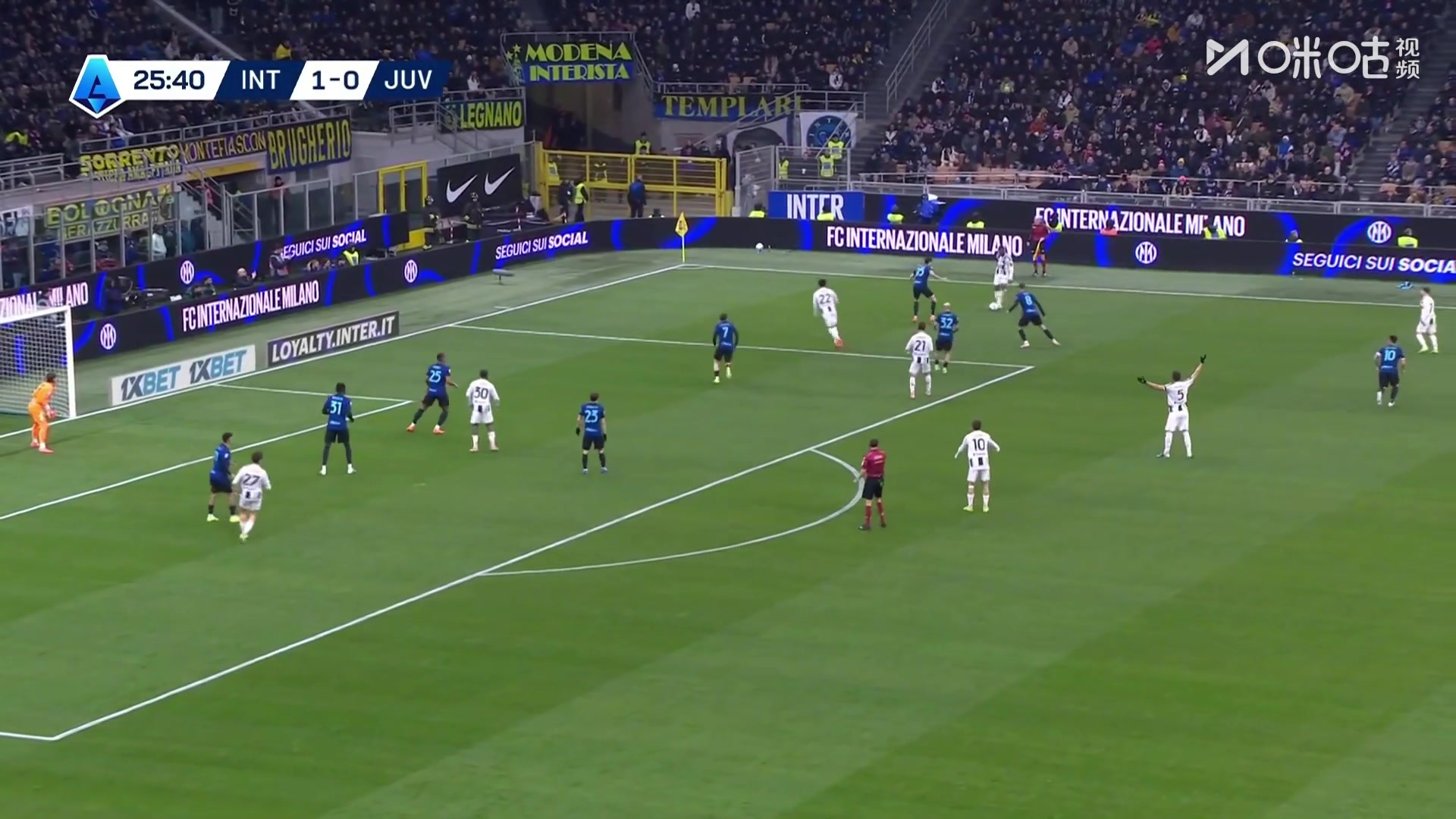 将功补过！麦肯尼传中戴维灵性一漏，坎比亚索前插推射破门