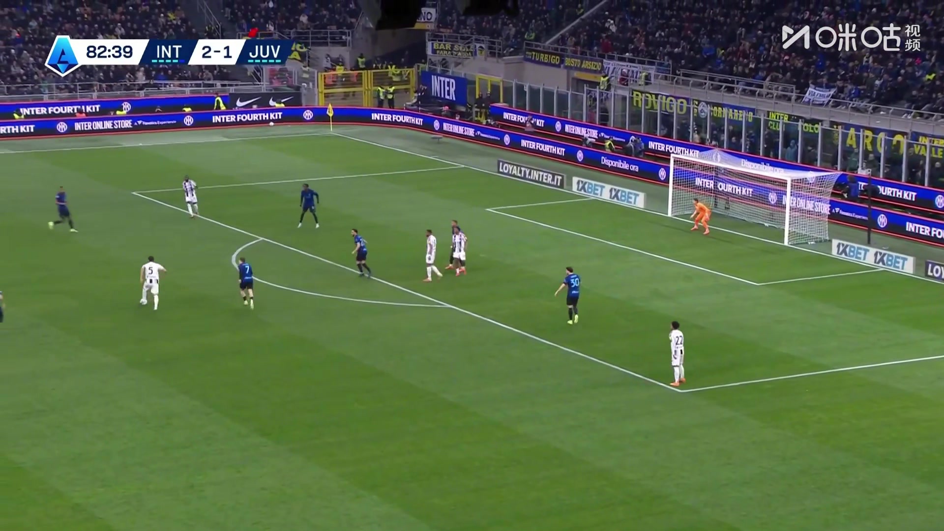 尤文2-2再次扳平国米！麦肯尼横传，洛卡特利劲射破门！