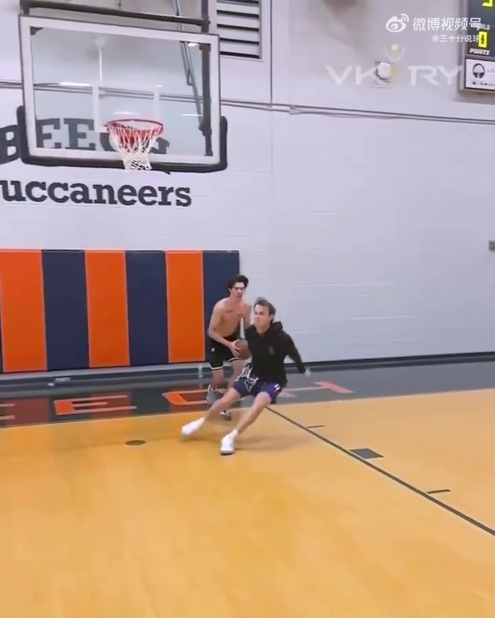 [视频/集锦]这也太难了！看完今天的扣篮大赛，大家一定无比怀念麦克朗吧~