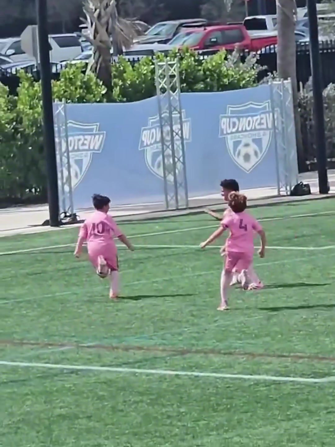 [经典赛事视频]马特奥破门，场边⭐梅西笑容满面