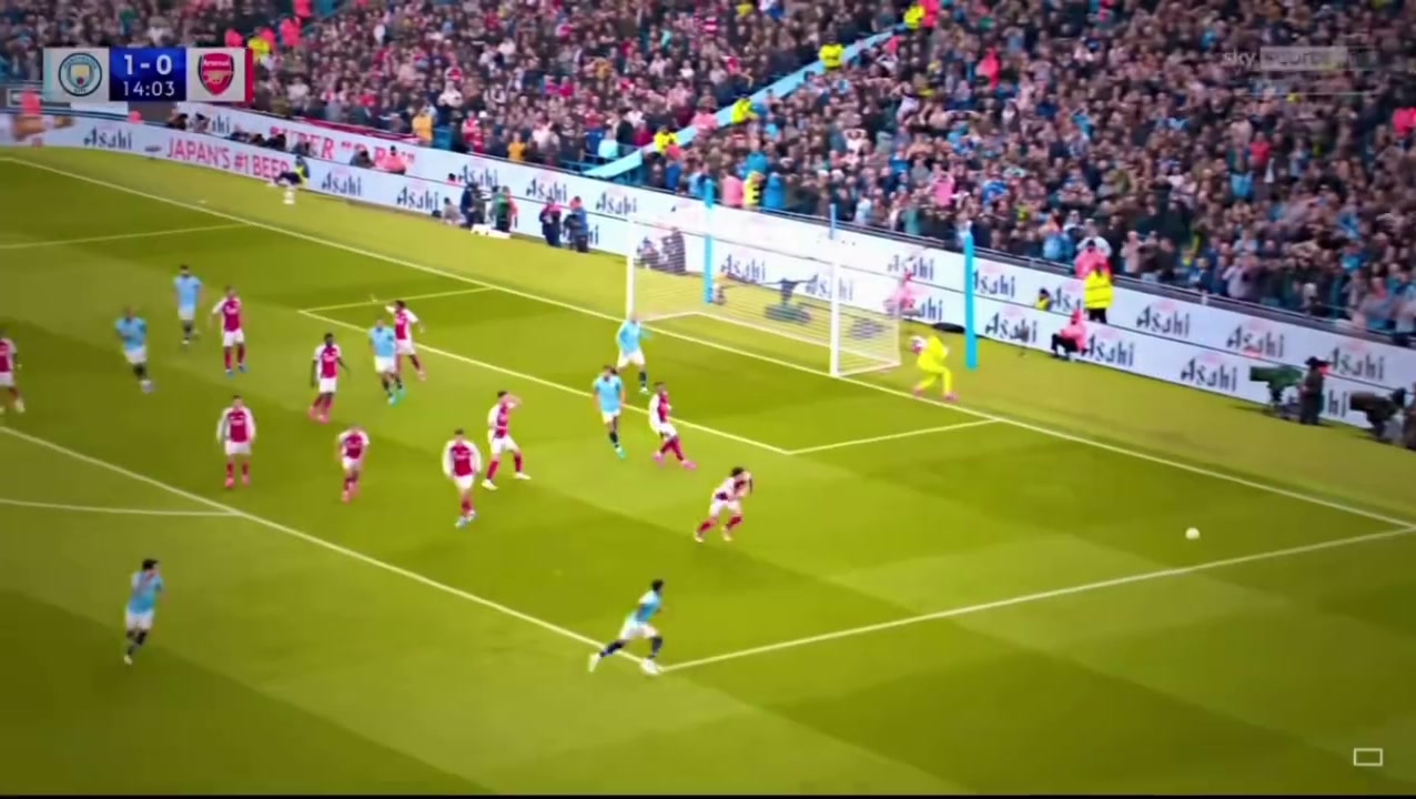 【体育头条】伺机而动的杀手！名场面：卡拉菲奥里面对曼城的精彩