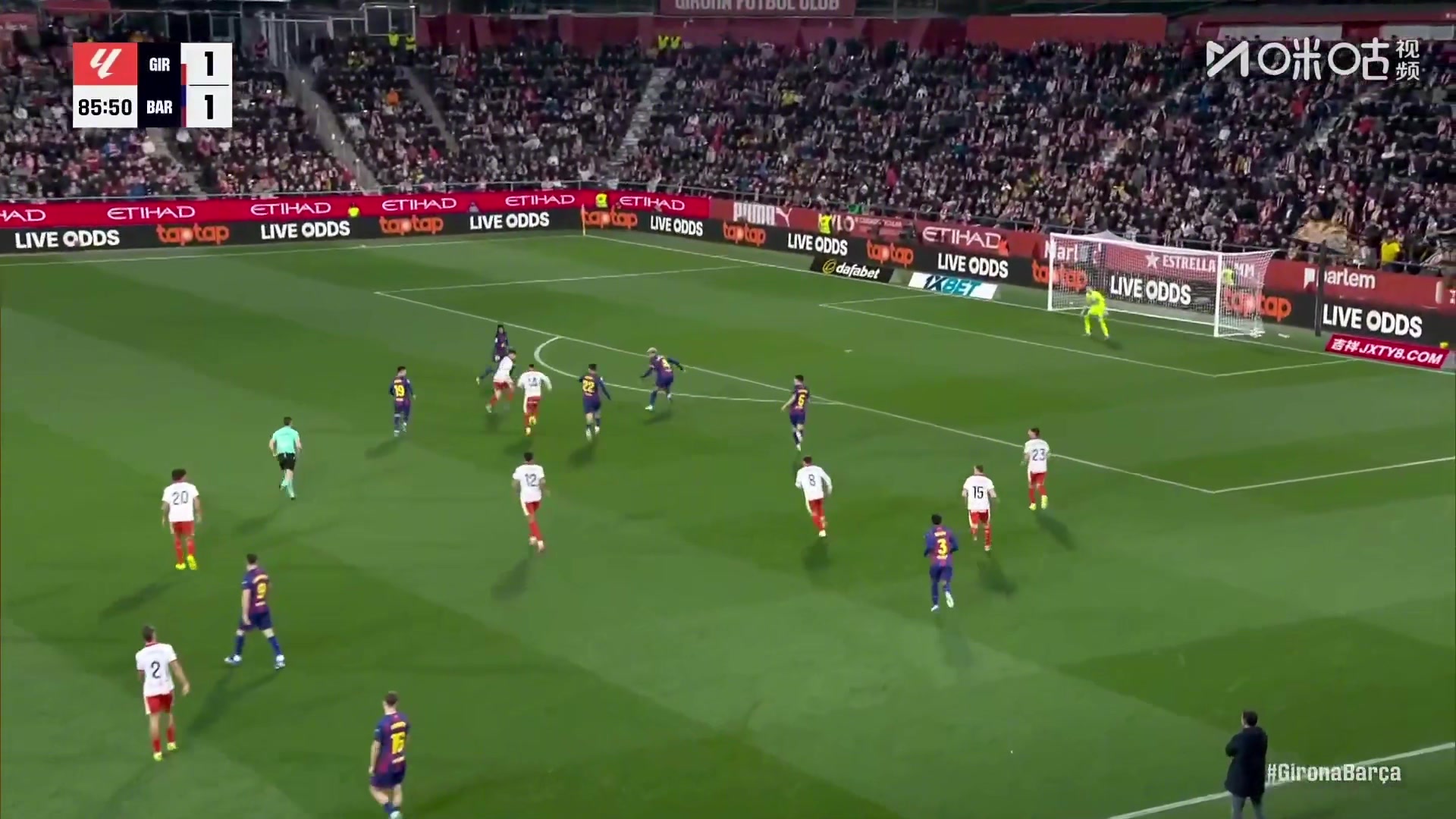 有无争议？孔德倒地裁判未吹停，贝尔特兰抽射破门反超巴萨