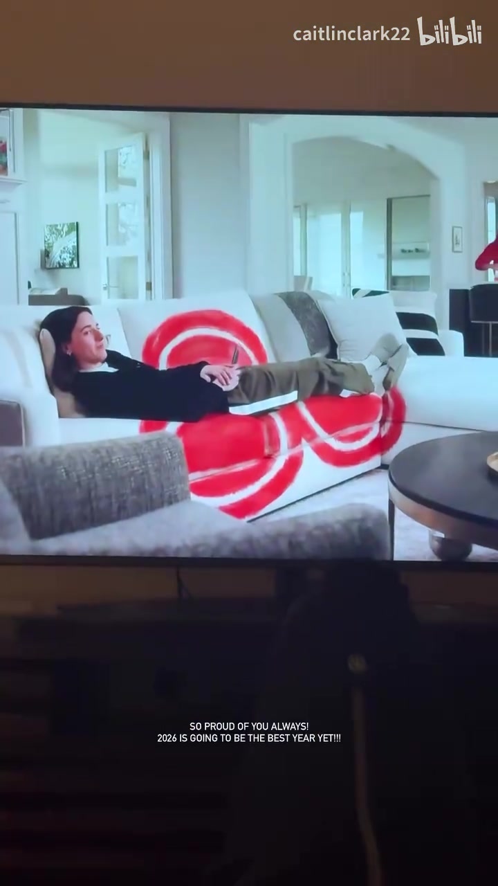  [你怎么看？]自己体会！当你当面看克拉克的广告，克拉克的反应