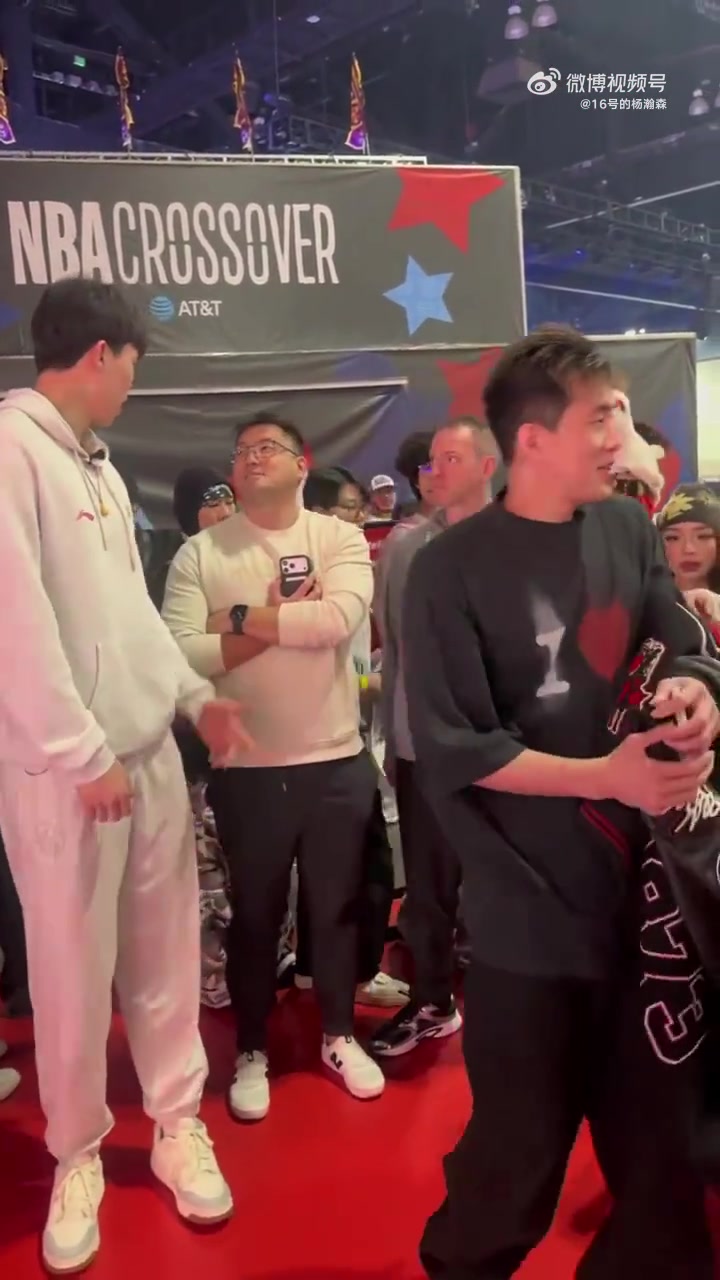 【高能时刻】笑死！杨瀚森跟郭艾伦⬆️比三分，结果被艾⚽伦⚽无情嘲讽