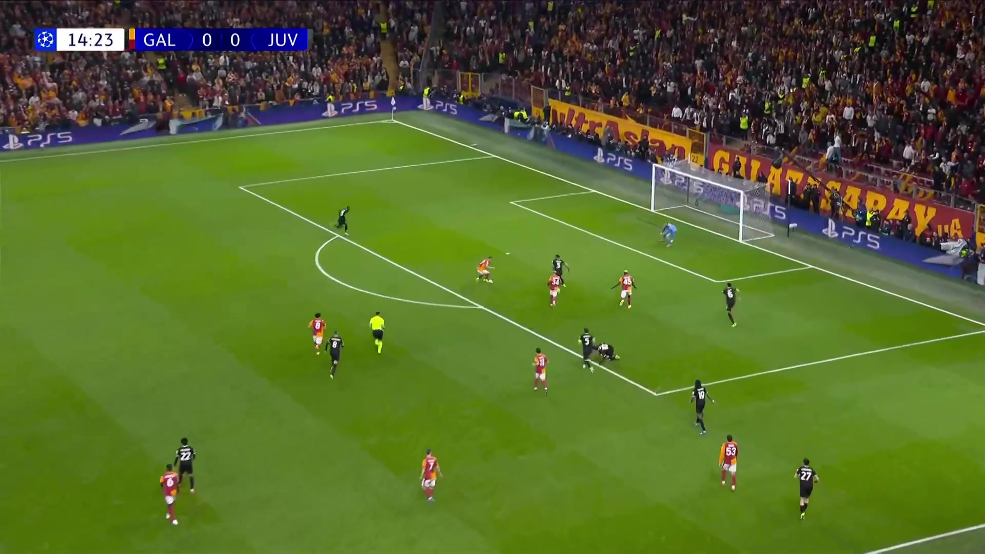 尤文0-1落后！伊尔迪兹停球被断，萨拉抽射近角破门