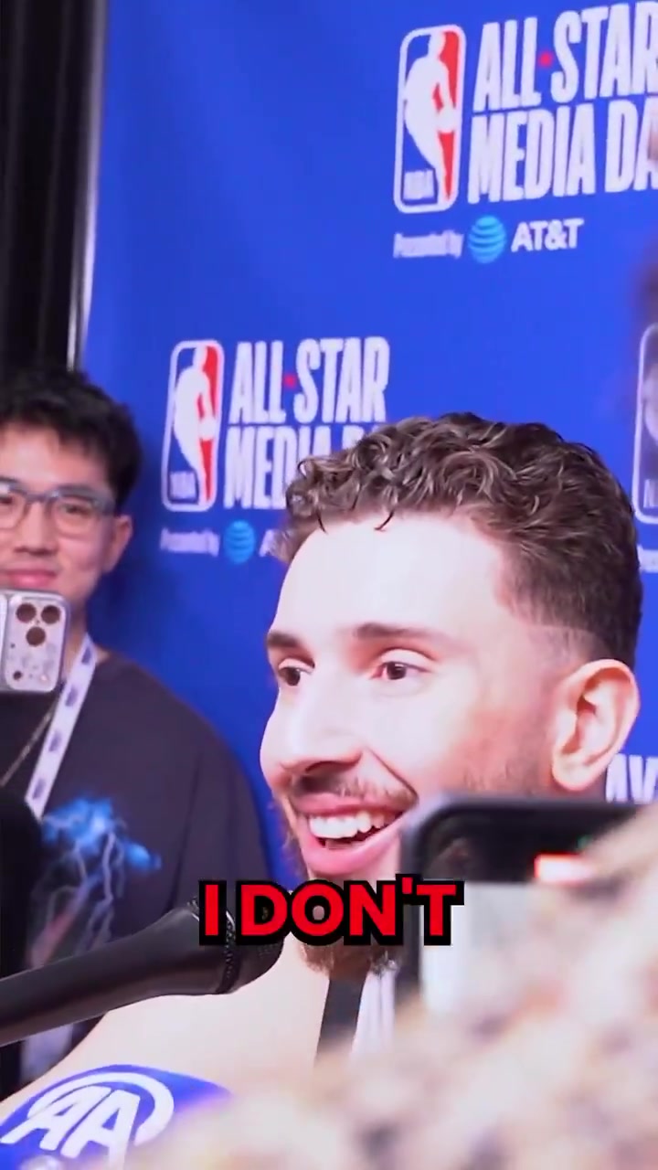 【推荐视频】KD赛后经常刷手机吗？申京笑答：我不谈更衣室的事