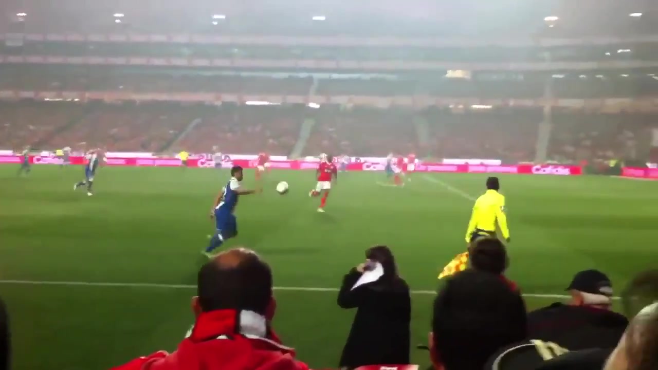 当年胡尔克用一脚大力金刚腿让种族歧视者闭嘴