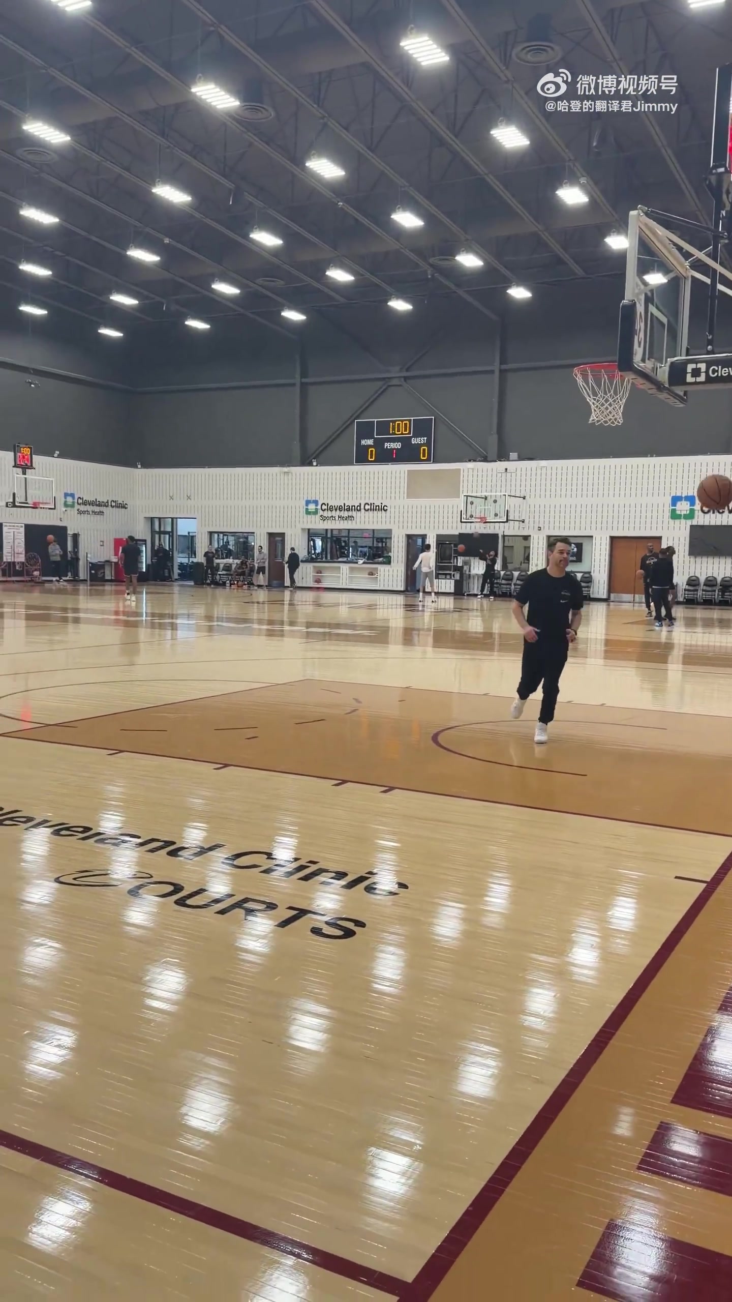 短暂休息NBA又回归！登哥训练，备战明日对阵篮网！