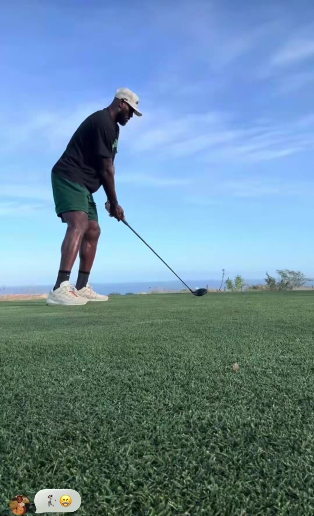 【值得一看】假期老头乐詹姆斯社媒晒出自己的高尔夫挥杆动作~