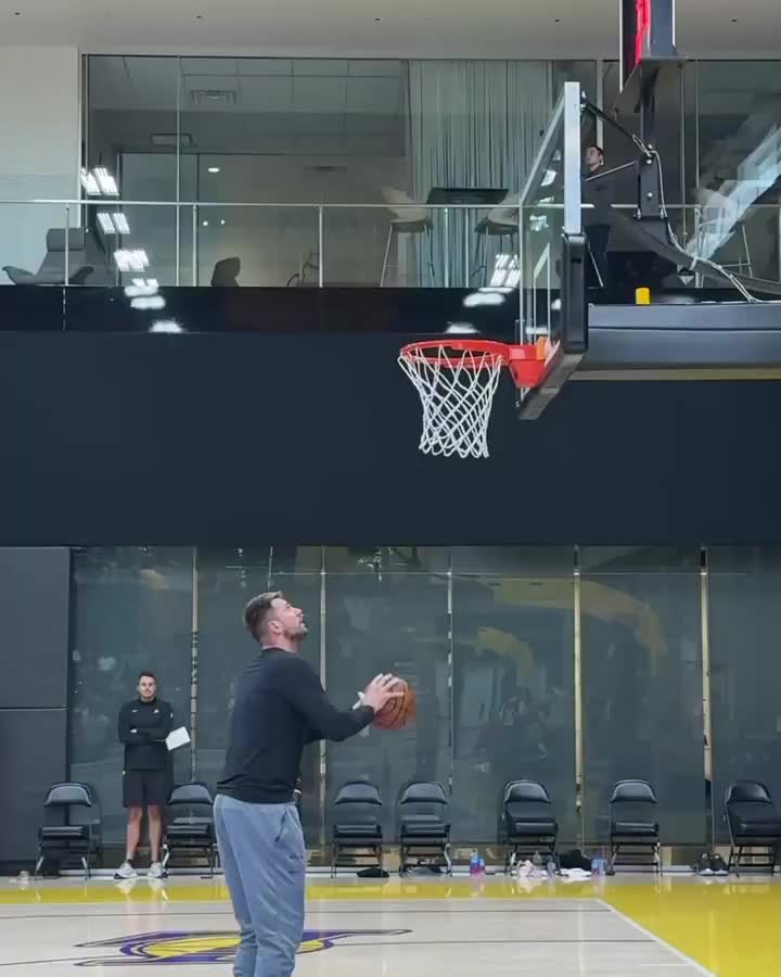 [精彩剪辑]难怪那么多神仙球东契奇日常竟然是这样训练的！