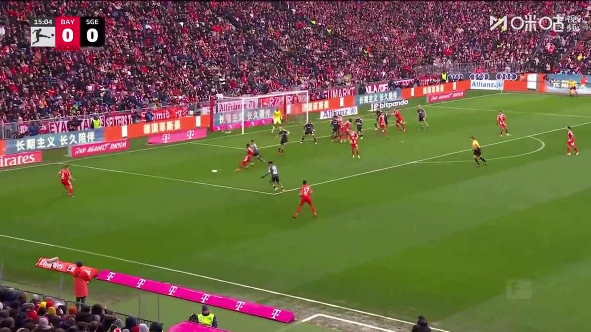 法兰克福门将黄油手！帕夫洛维奇抽射破门，拜仁1-0领先