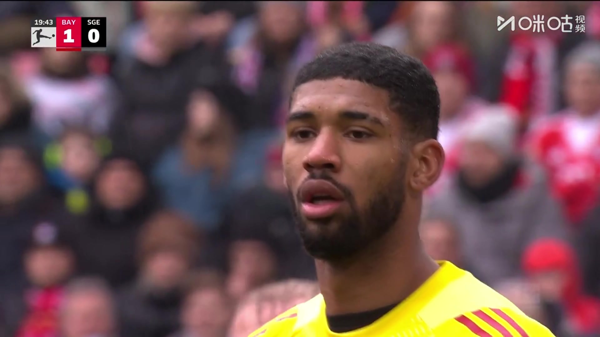 连续6场破门！凯恩头球破门，拜仁2-0领先法兰克福