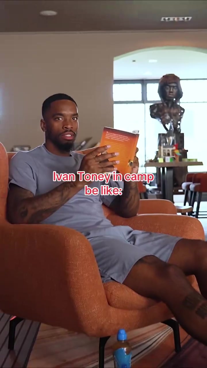 【集锦】原来是这么练出来的？托尼平常是怎么练习不看球射门的？