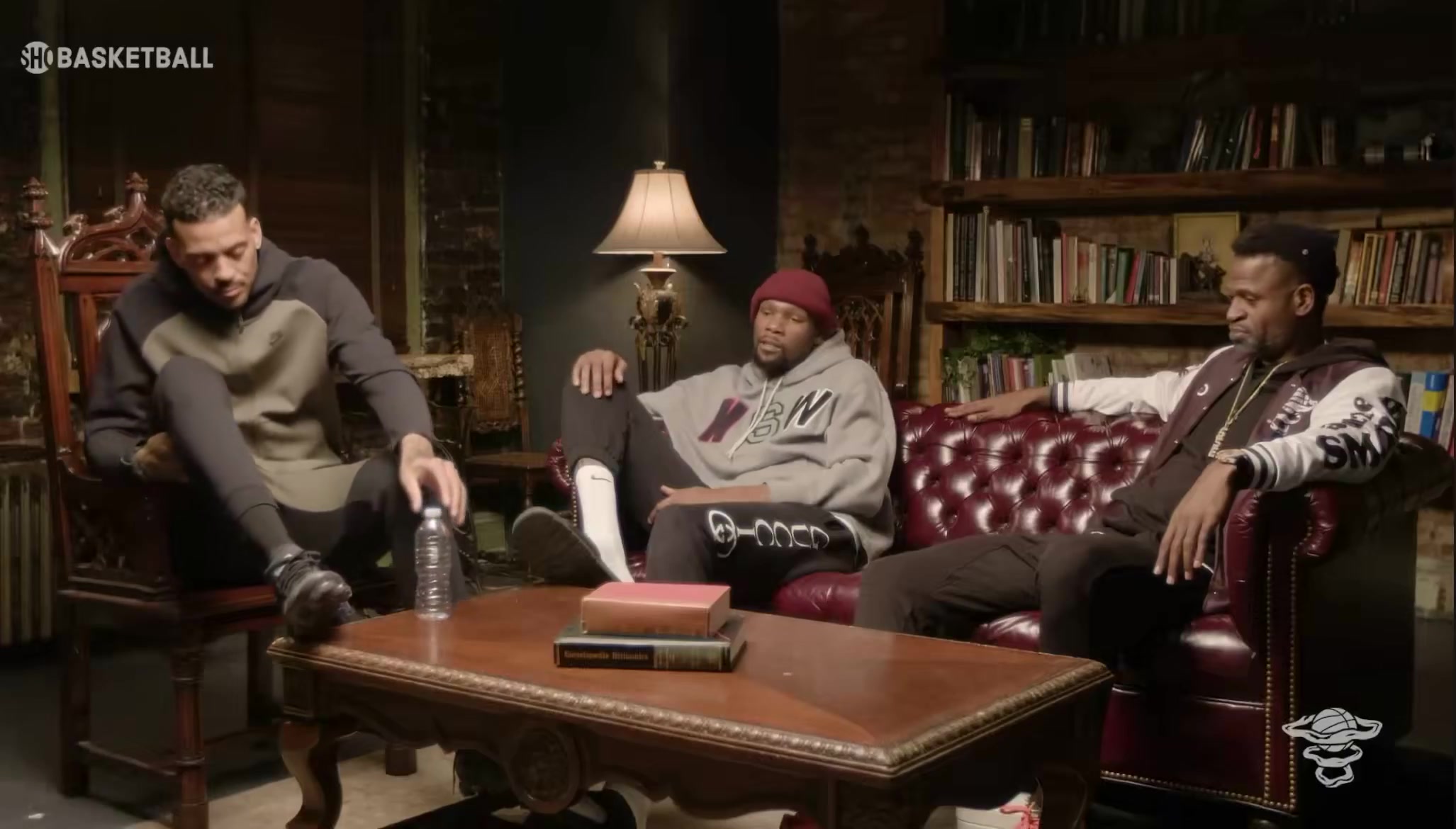 [库里]生涯合作过的最佳队友是谁？杜兰特：库里和威少之间二选