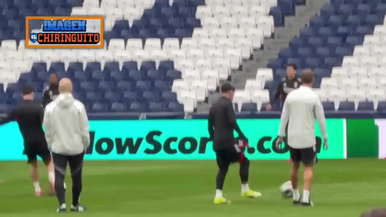 【值得一看】被欧足联禁赛！普雷斯蒂亚尼仍随队出征参加训练！