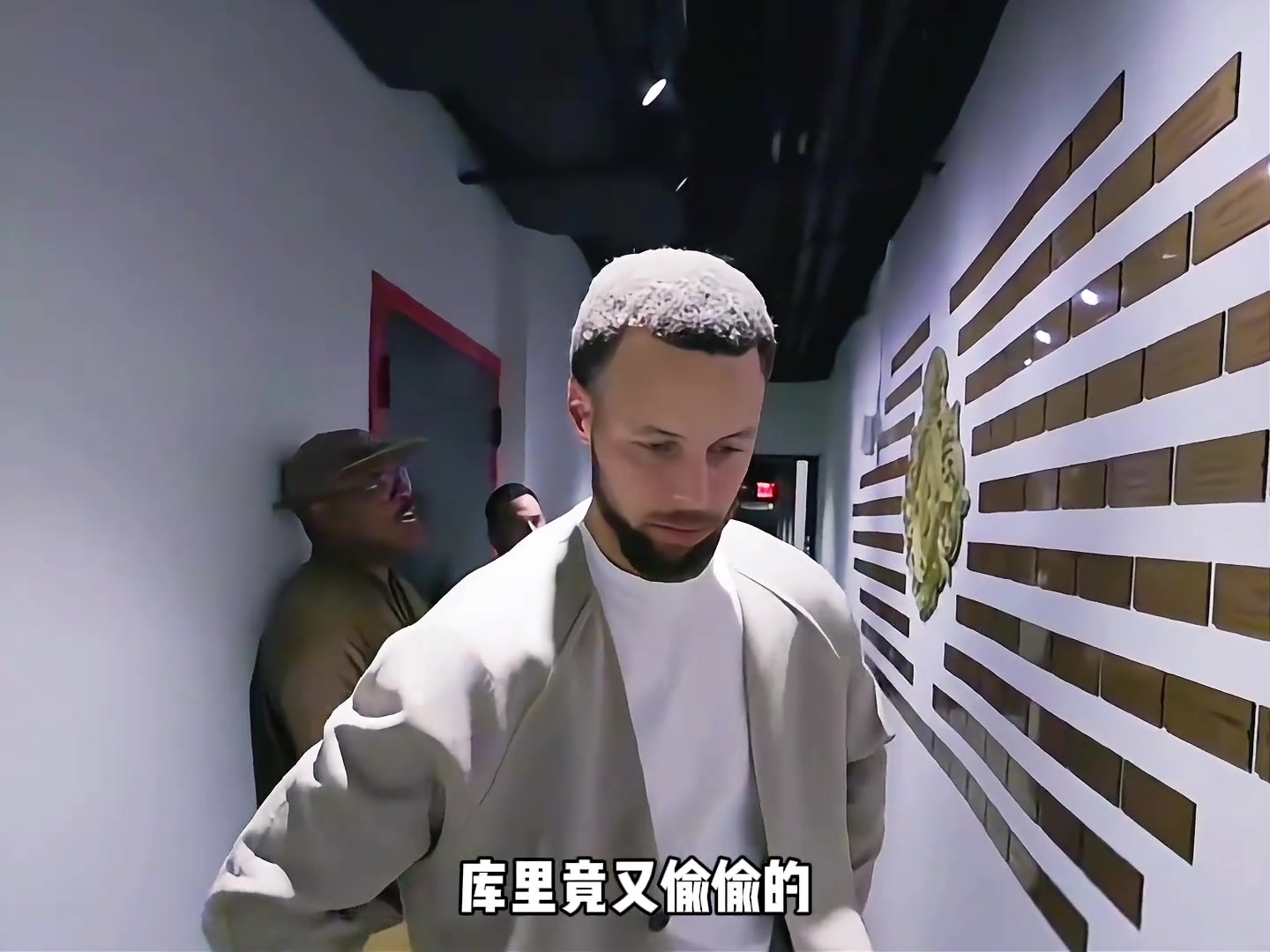 【话题】真没想到！库里首次担任制片的电影这么火爆……