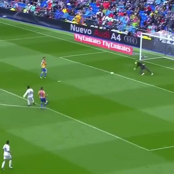 [足球]白月光！单兵天花板！或许我们欣赏的只是C罗！