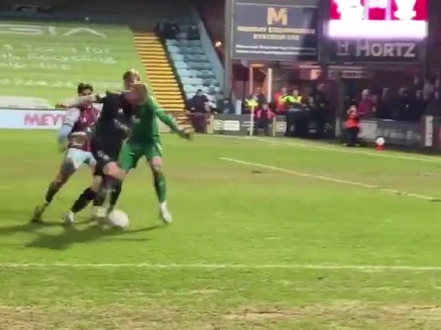 [花絮]这进球和氛围，你敢信这是英格兰第5级别联赛