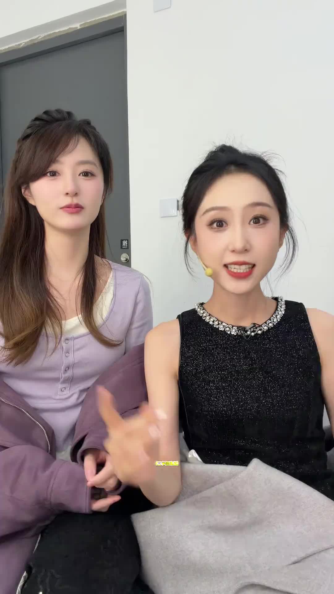 【攻守视频】小七与拜月宁玩勇士球迷三字经挑战：又拿格林祭天了❕