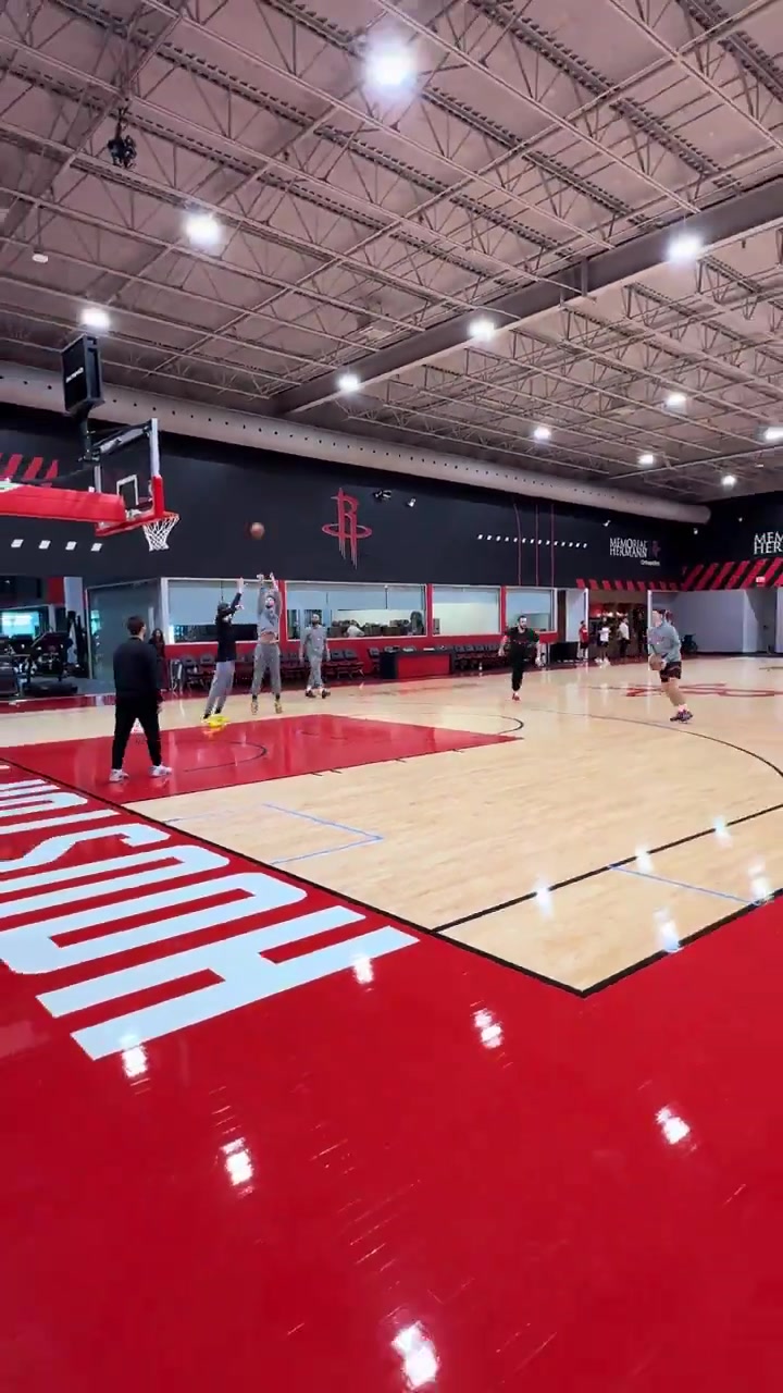 【防守高光】⭐连铁两记申京训练中练习挡拆后接球中投~