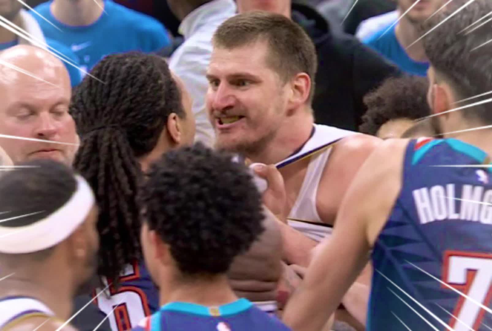 【体坛视角】面目狰狞！从这表情你就可以看出约基奇⭐有多愤怒了！