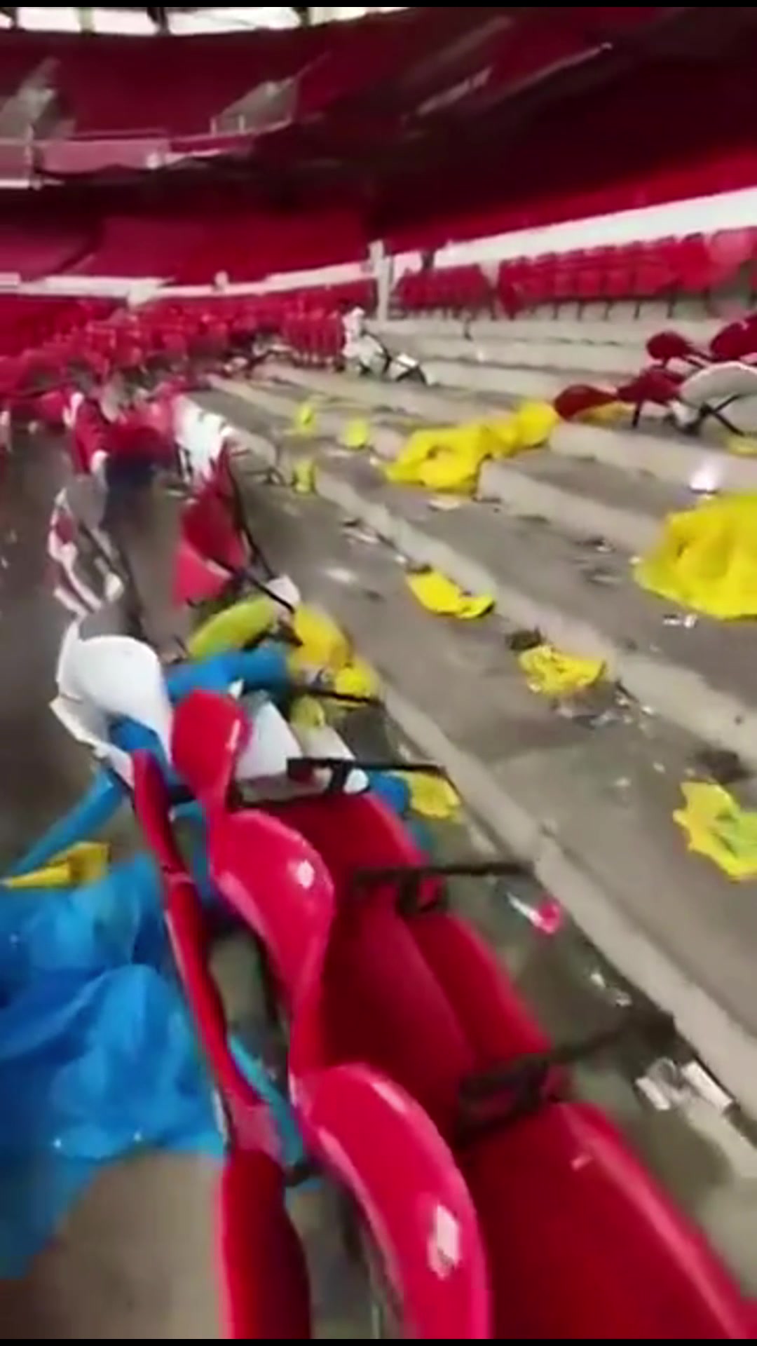 [有道理嘛?]素质堪忧！森林主场客队球迷区不少座椅，被费内巴