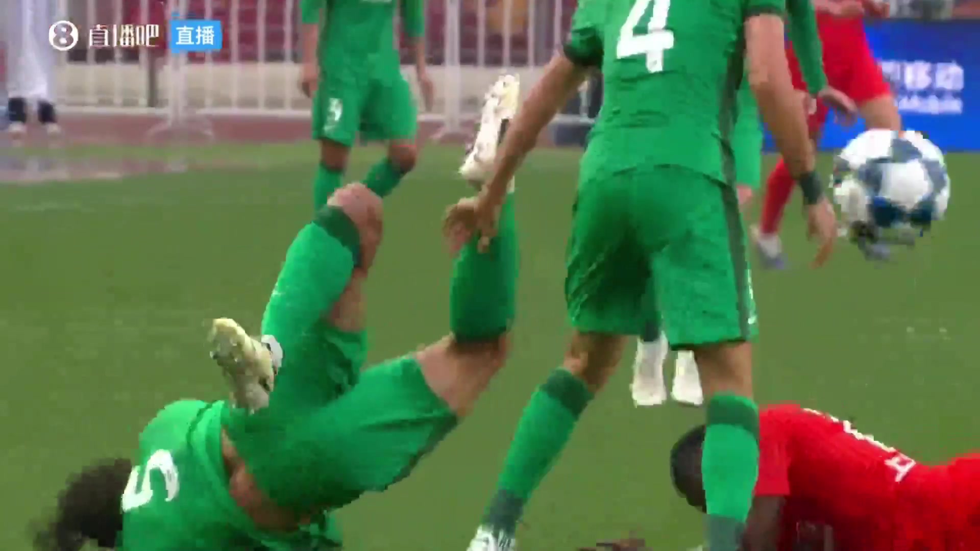 [视频]杨晨点评国安新援拉莫斯：勇猛有余，控制力不足