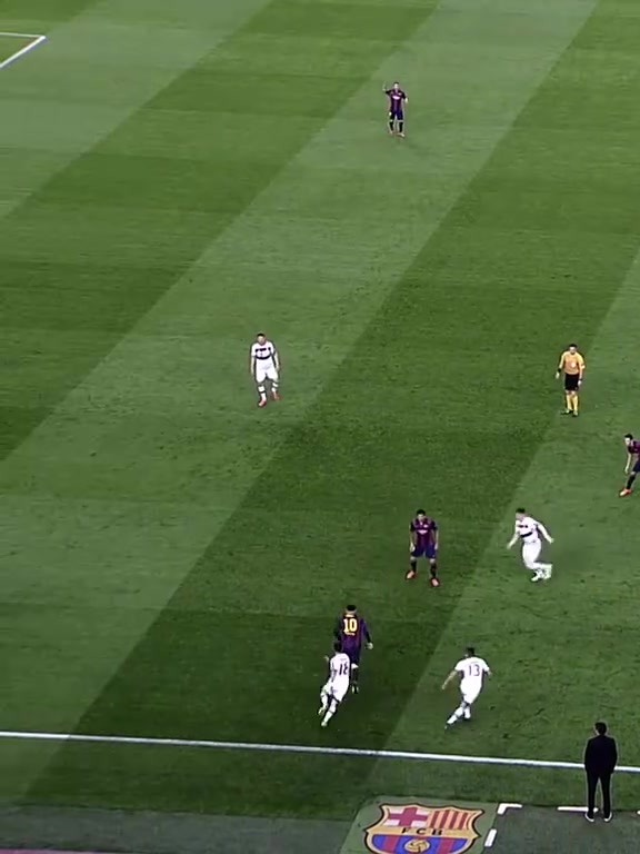 【视频】代表作！回顾15年对阵拜仁的梅西！遇事不决，把球给他