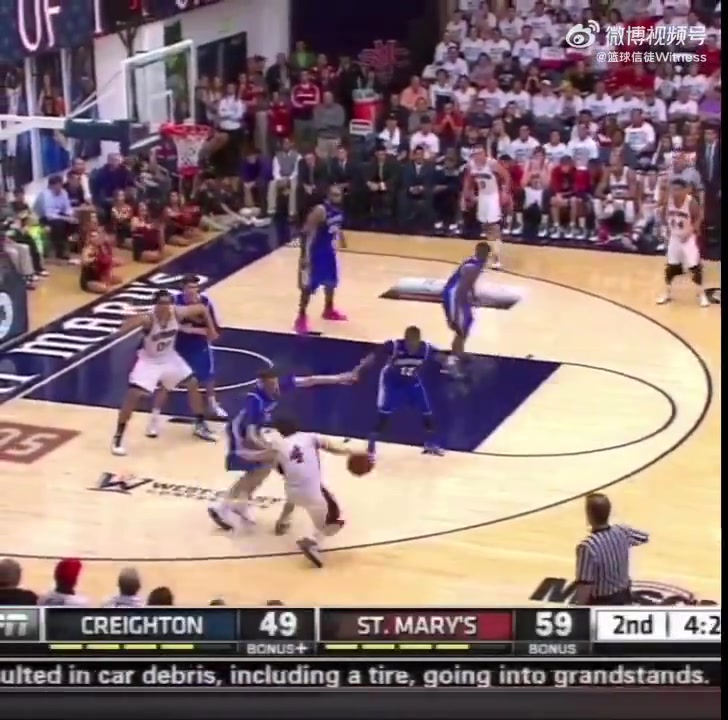 【体育头条】当年因为总决赛防库里出名的！大学时的德拉维多瓦是