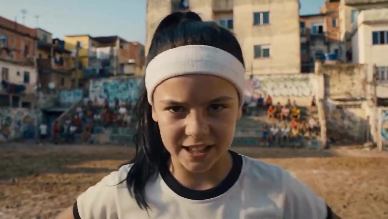 【推荐】跨越时空的球场对决：梅罗、贝利、马拉多纳与新生代梦幻