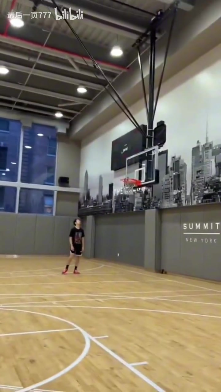 【值得一看】技术大成！哈登后撤步技巧纯享！