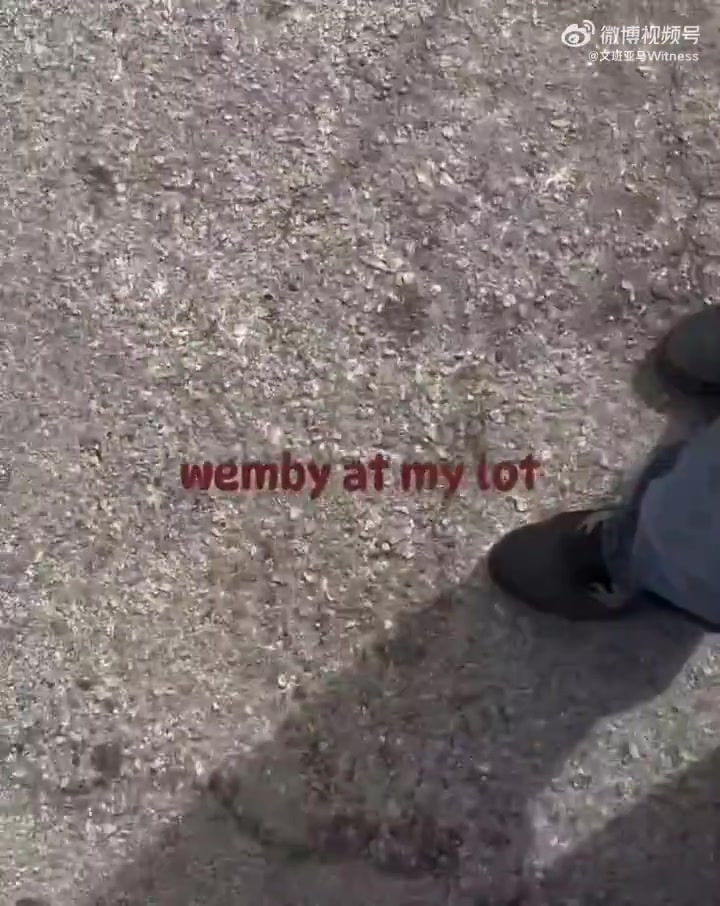 【文班亚马】根本坐不进去！文班这大长腿，看来这辈子和跑车是无缘了