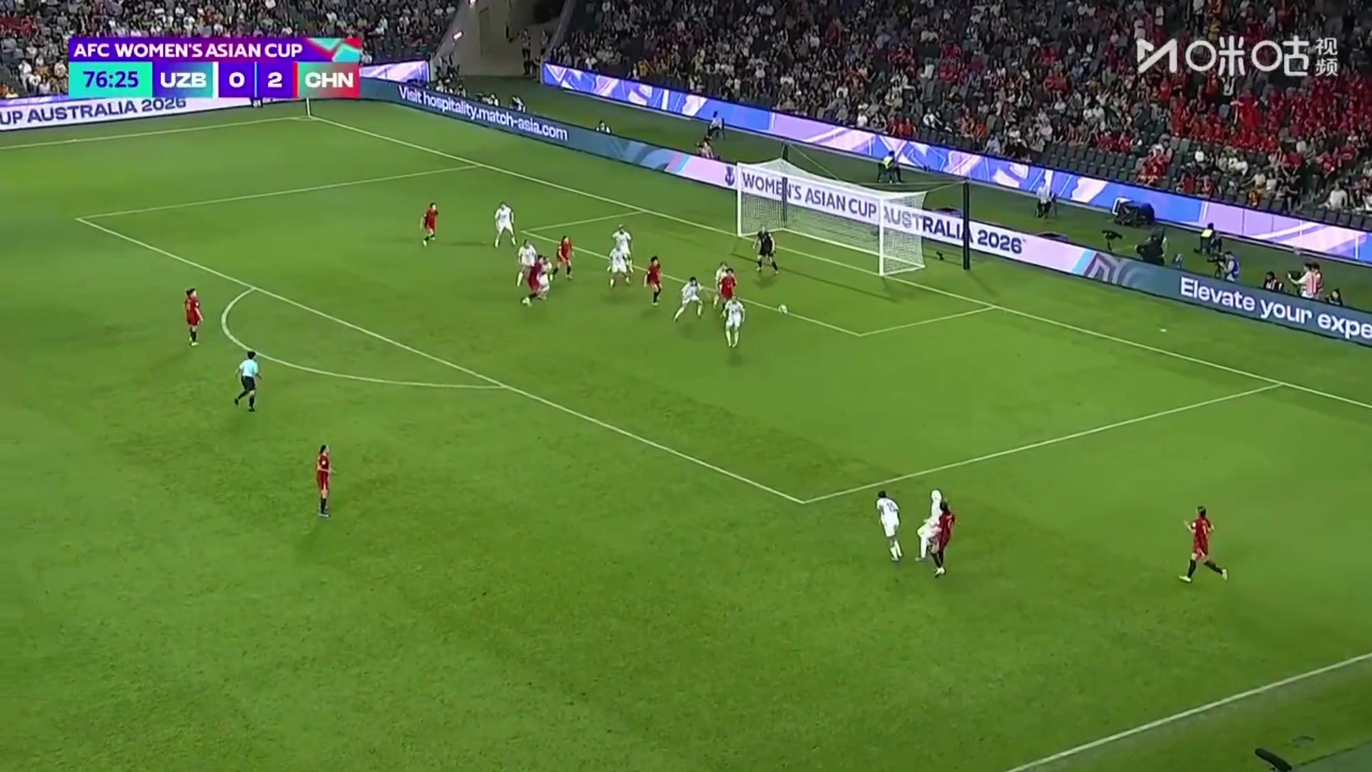 双响！李晴潼头球破门梅开二度，中国女足3-0领先乌兹别克