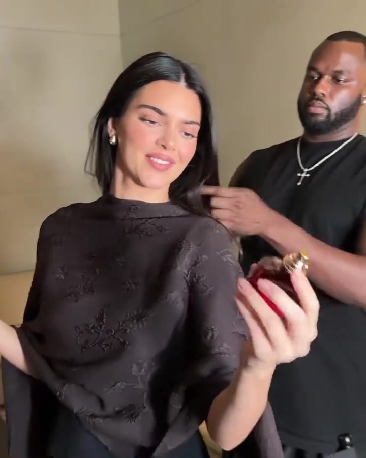 太顶啦 “肯豆”美出高级感，不知道布克会不会偷偷关注呢？