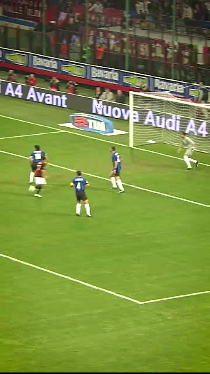 [足球]焦点大战！AC米兰在米兰德比的经典进球回顾！猜猜都是谁？