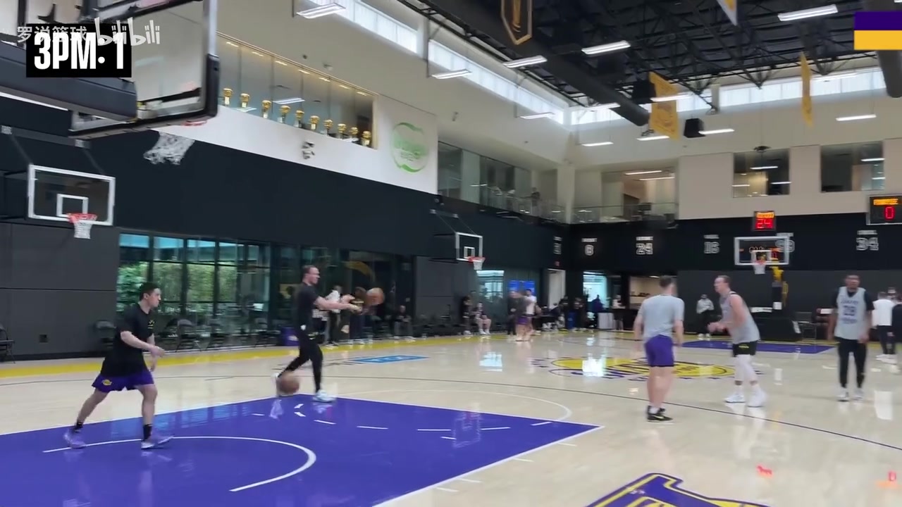 【今日精彩】稳如磐石！肯纳德投篮训练：干扰下三分46中40！