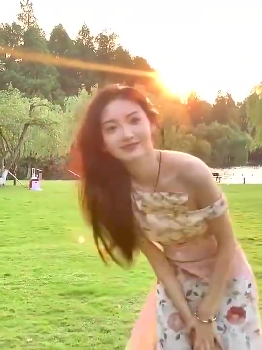 [球迷看点]金佳悦这颜值，这是一秒让人沦陷啊！