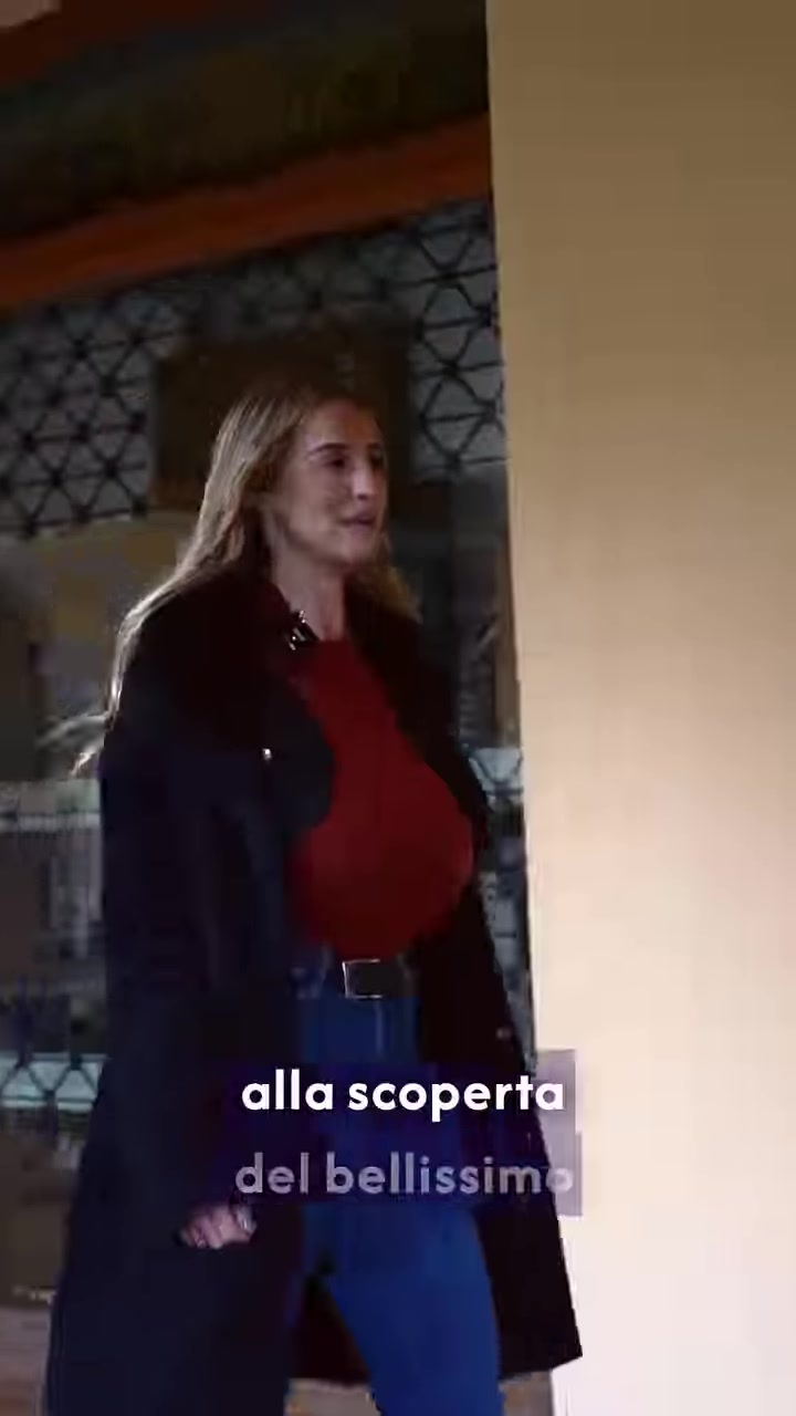 【必看瞬间】皇马⚽女主持这身材属实吓人……简直就像是一只大水牛