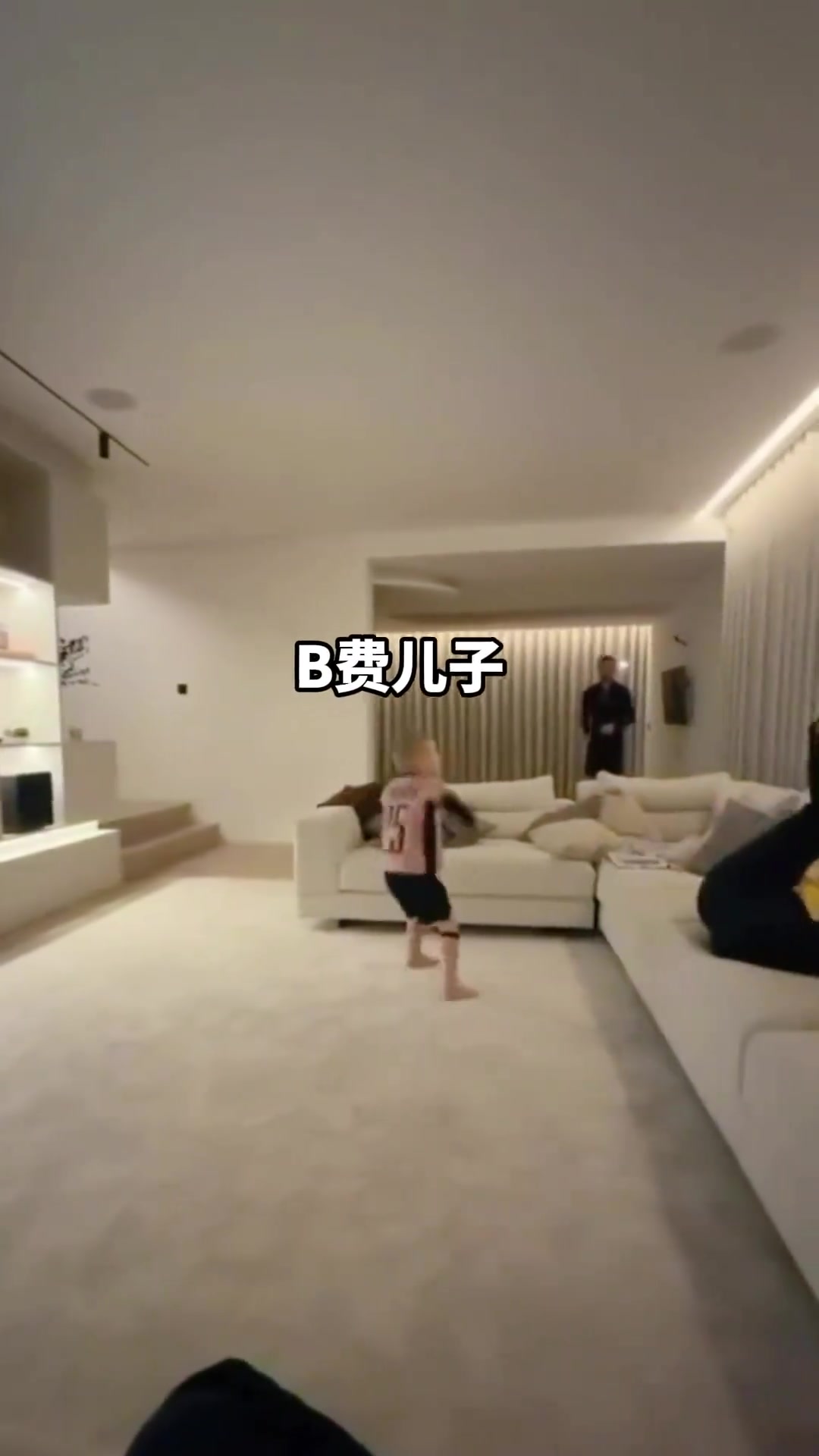 [你怎么看？]场上是做饼大师，回家是超级奶爸！