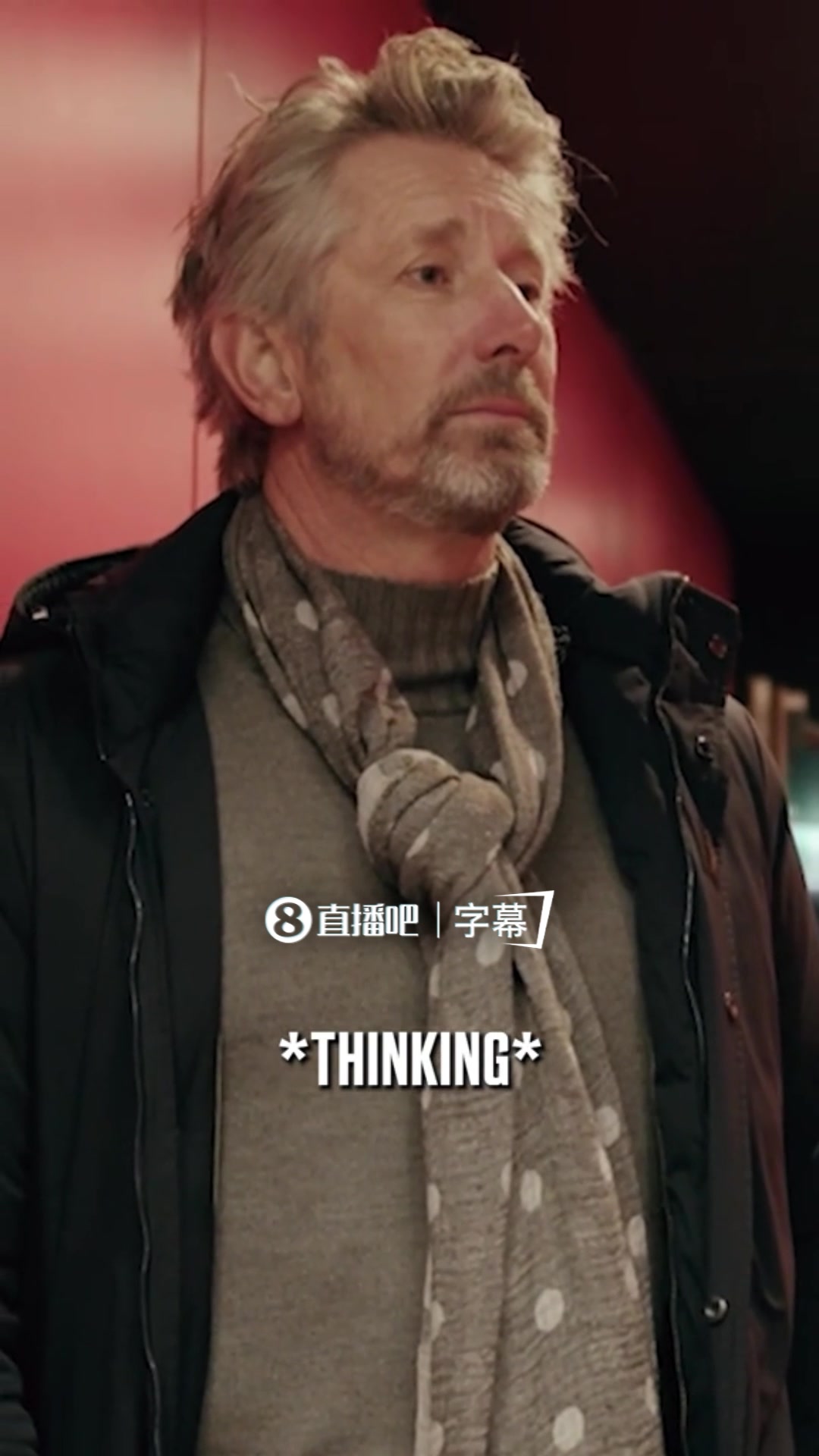 [体育头条]内维尔：世界最佳门将是？范德萨思考片刻后给出了自