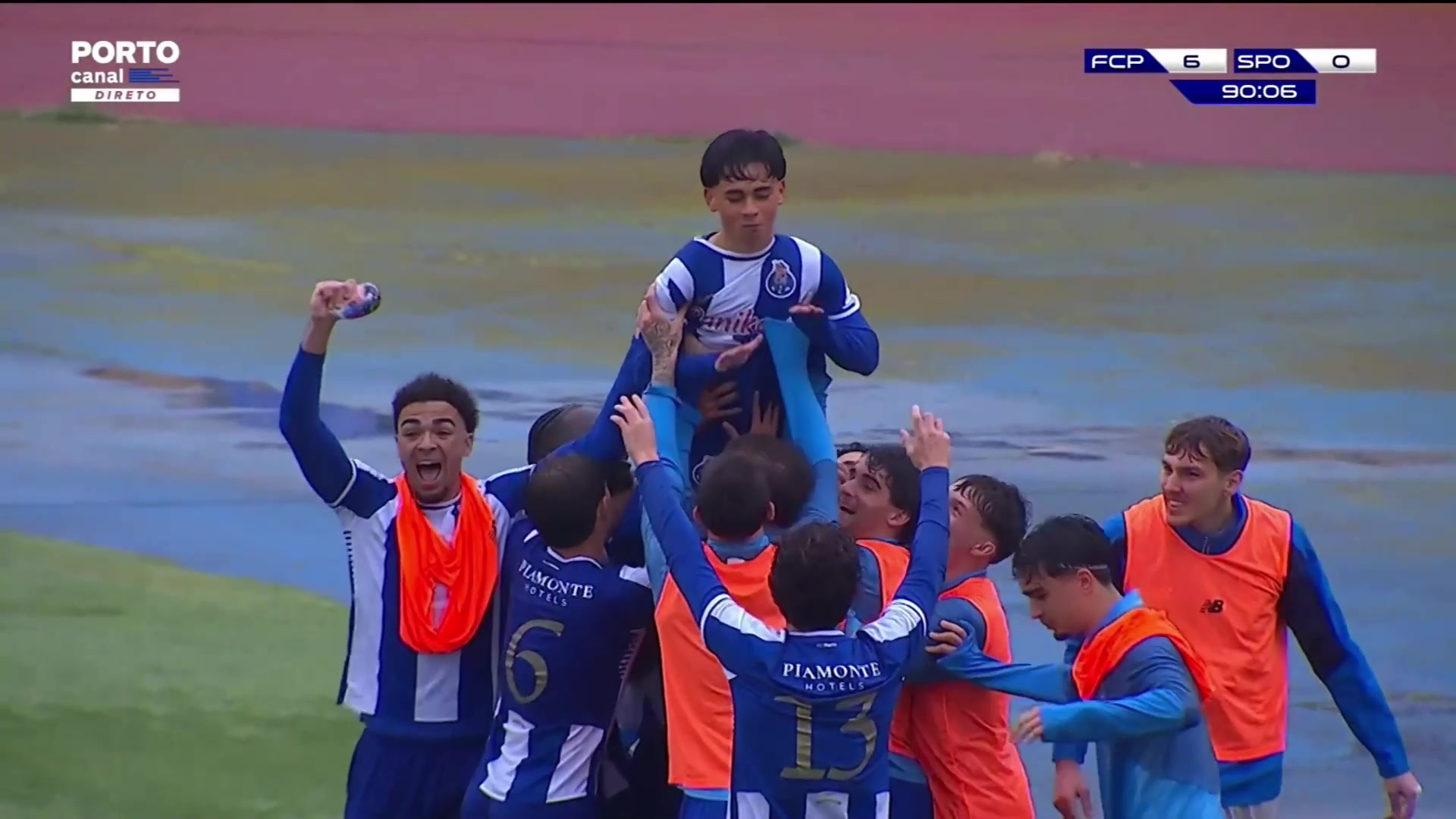 【比赛瞬时回放】梅西式进球！波尔图U19球员费尔南德斯神级一