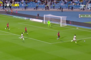 沙特联-恩内斯里闪击 吉达联合1-3遭利雅得体育逆转