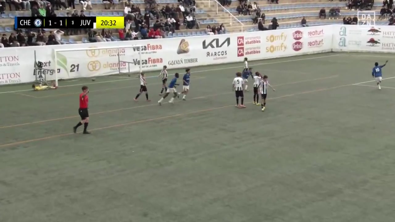 【推荐视频】直挂死角！10岁切尔西小将射出圆月弯刀，未来可期