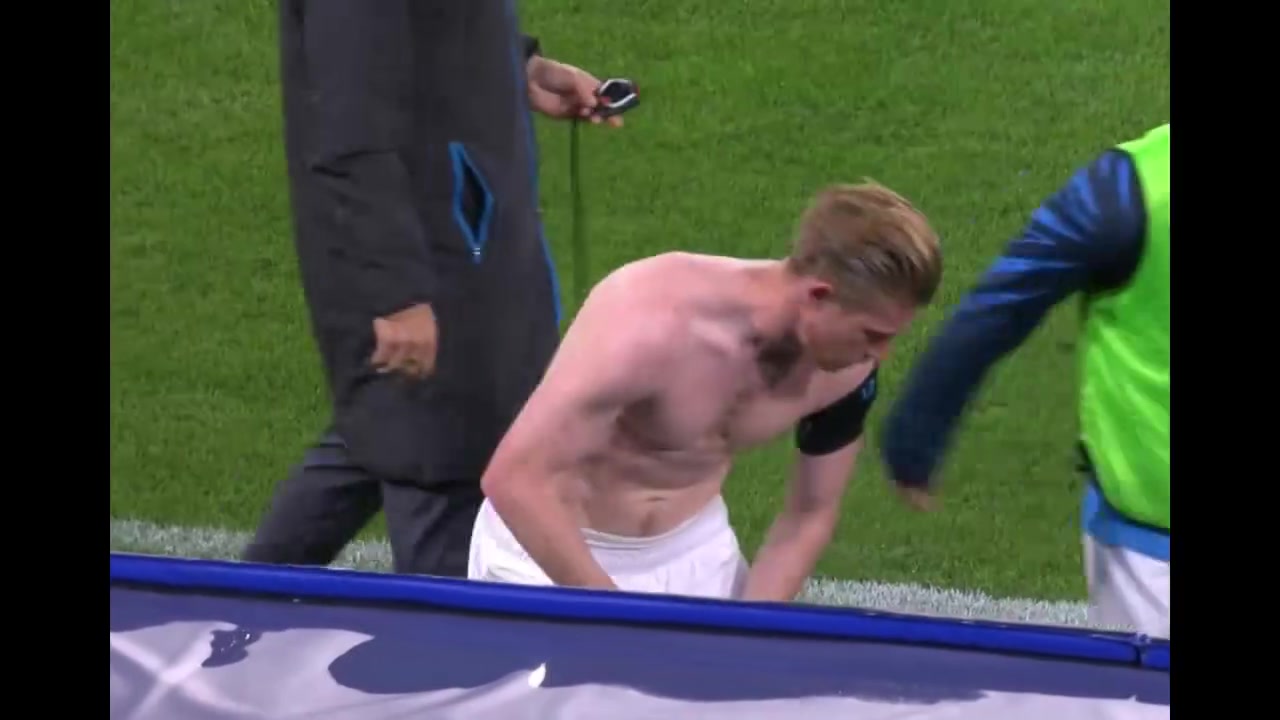 【最新实况影像】保持的如何？德布劳内伤愈回归后的体⬇️型！