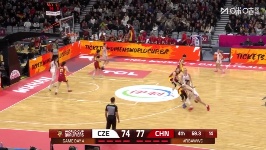 王思雨最后单防面断对手，随后一条龙反击上篮打进，几乎杀死比赛