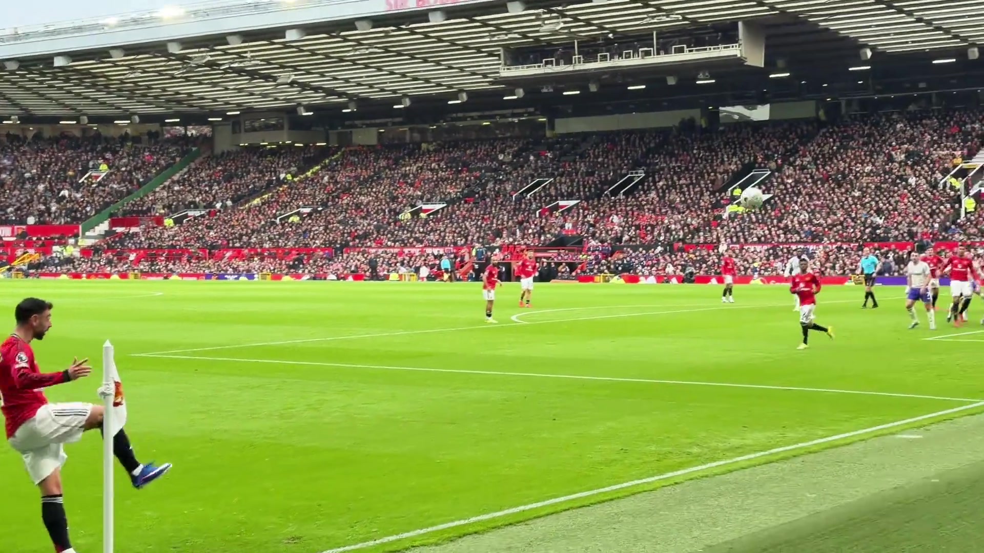 【今日赛事影像】定海神针！底线视角卡塞米罗头球破门，这✌️弹