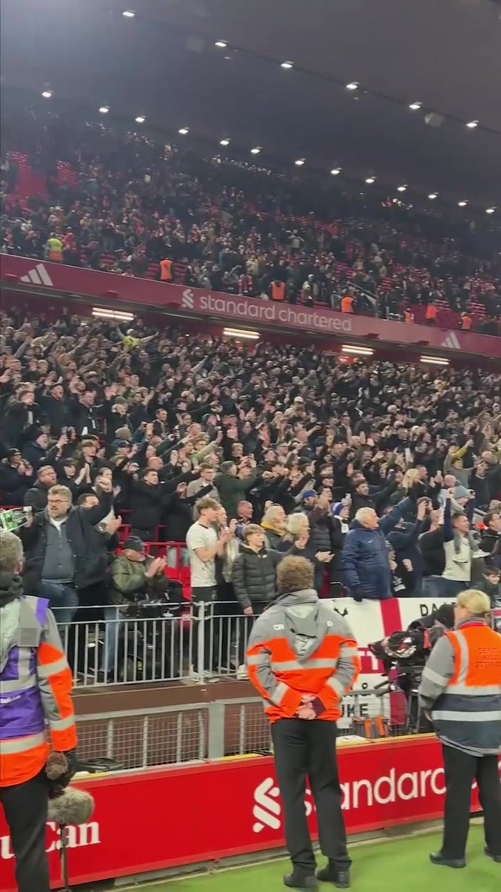 【精选镜头】能否一扫颓势？赛后依然坚守着的⚾远征热刺球迷！